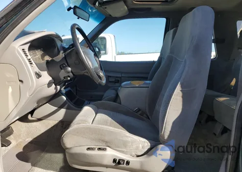 1996 Ford Explorer from USA, damaged, VIN 1FMDU24X3TUA41126